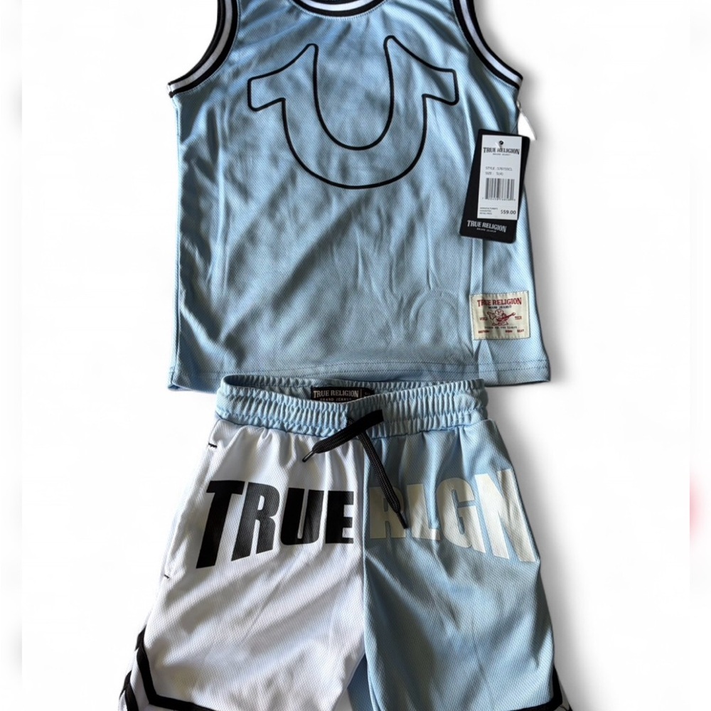 NWT 🆕 $59 True Religion white and blue basketball set Size 4